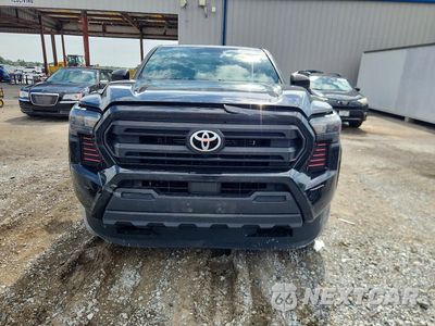 Piąte zdjęcie samochodu w środku: 2024 TOYOTA TACOMA SR VIN:3TYKE5JN5RT024469 - miniatura