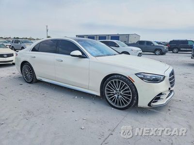 Czwarte zdjęcie samochodu z boku: 2022 MERCEDES-BENZ S 500 4MATIC VIN:W1K6G6DB7NA128196 - miniatura