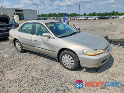 Czwarte zdjęcie samochodu z boku: 1998 HONDA ACCORD LX VIN:1HGCG5642WA197273 - miniatura