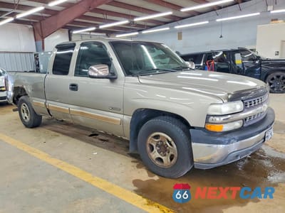 Czwarte zdjęcie samochodu z boku: 2001 CHEVROLET SILVERADO C1500 VIN:2GCEC19V311374481 - miniatura