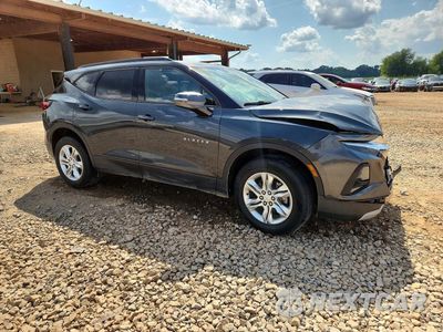 Czwarte zdjęcie samochodu z boku: 2020 CHEVROLET BLAZER 2LT VIN:3GNKBCRS9LS611495 - miniatura