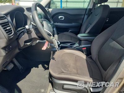 Zdjęcie 7 z 14 samochodu: 2019 KIA SOUL BASE VIN:KNDJN2A28K7020783 - miniatura