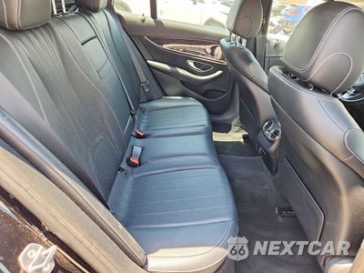 Zdjęcie 10 z 13 samochodu: 2017 MERCEDES-BENZ E 400 4MATIC VIN:WDDZH6GB2HA206202 - miniatura