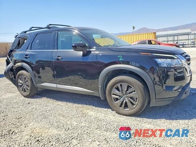 Czwarte zdjęcie samochodu z boku: 2022 NISSAN PATHFINDER SV VIN:5N1DR3BA9NC210662 - miniatura