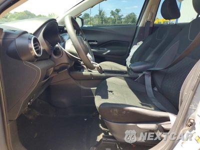 Zdjęcie 7 z 12 samochodu: 2021 NISSAN KICKS SV VIN:3N1CP5CV5ML511857 - miniatura