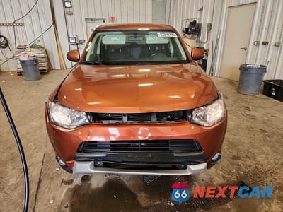 Piąte zdjęcie samochodu w środku: 2015 MITSUBISHI OUTLANDER SE VIN:JA4AZ3A36FZ013435 - miniatura