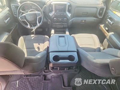 Zdjęcie 8 z 13 samochodu: 2019 CHEVROLET SILVERADO K1500 RST VIN:3GCUYEED8KG136121 - miniatura
