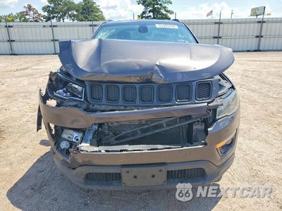Piąte zdjęcie samochodu w środku: 2019 JEEP COMPASS LATITUDE VIN:3C4NJCBB9KT636201 - miniatura