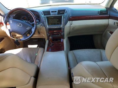Zdjęcie 8 z 12 samochodu: 2007 LEXUS LS 460 VIN:JTHBL46F375010939 - miniatura