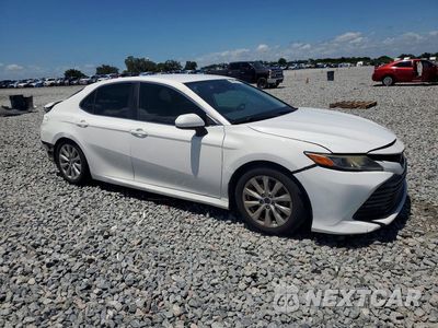Czwarte zdjęcie samochodu z boku: 2019 TOYOTA CAMRY LE VIN:4T1B11HK1KU244801 - miniatura