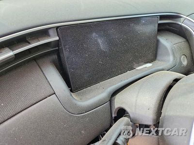 Zdjęcie 9 z 12 samochodu: 2022 HYUNDAI TUCSON LIMITED VIN:KM8JECA16NU051402 - miniatura