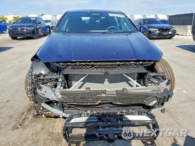 Piąte zdjęcie samochodu w środku: 2026 BMW 228 VIN:WBA83GG02T7S99878 - miniatura