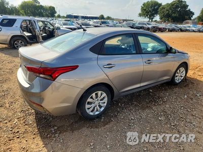 Trzecie zdjęcie samochodu z tyłu: 2021 HYUNDAI ACCENT SE VIN:3KPC24A64ME147646 - miniatura