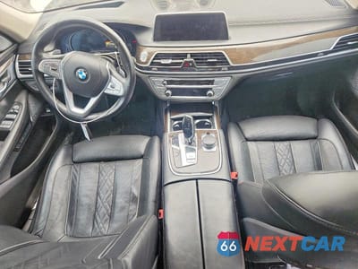 Zdjęcie 8 z 12 samochodu: 2016 BMW 750 XI VIN:WBA7F2C52GG420504 - miniatura