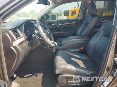 Zdjęcie 7 z 13 samochodu: 2016 TOYOTA HIGHLANDER LIMITED PLATINUM VIN:5TDDKRFH2GS241059 - miniatura