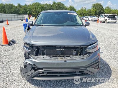Piąte zdjęcie samochodu w środku: 2024 VOLKSWAGEN TIGUAN S VIN:3VVRB7AX3RM232318 - miniatura