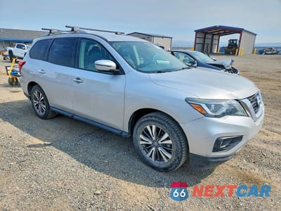 Czwarte zdjęcie samochodu z boku: 2018 NISSAN PATHFINDER SL VIN:5N1DR2MM3JC611670 - miniatura