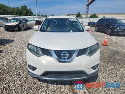 Piąte zdjęcie samochodu w środku: 2014 NISSAN ROGUE S VIN:5N1AT2MT2EC815667 - miniatura