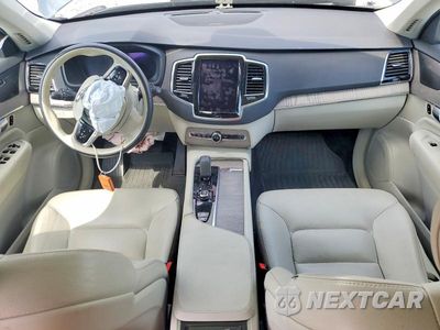 Zdjęcie 8 z 12 samochodu: 2023 VOLVO XC90 PLUS VIN:YV4H60CN3P1941937 - miniatura