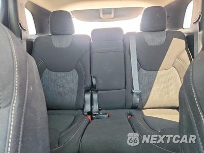 Zdjęcie 10 z 14 samochodu: 2015 JEEP CHEROKEE LATITUDE VIN:1C4PJMCS0FW654440 - miniatura