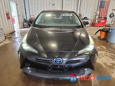 Piąte zdjęcie samochodu w środku: 2020 TOYOTA PRIUS XLE AWD-E VIN:JTDL9RFU0L3014680 - miniatura