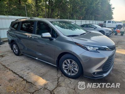 Czwarte zdjęcie samochodu z boku: 2026 TOYOTA SIENNA XLE 8-PASSENGER VIN:5TDYRKEC3TS295149 - miniatura