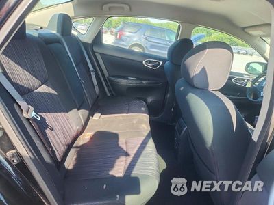 Zdjęcie 10 z 12 samochodu: 2019 NISSAN SENTRA SV VIN:3N1AB7AP9KY406759 - miniatura