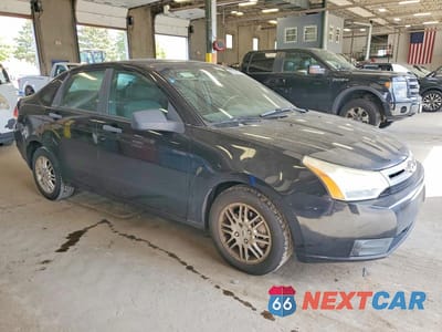 Czwarte zdjęcie samochodu z boku: 2010 FORD FOCUS SE VIN:1FAHP3FN0AW248658 - miniatura