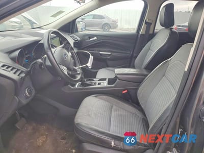 Zdjęcie 7 z 13 samochodu: 2019 FORD ESCAPE SE VIN:1FMCU9GD9KUA95776 - miniatura
