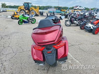 Czwarte zdjęcie samochodu z boku: 2019 HONDA GL1800 VIN:JH2SC7902KK100157 - miniatura