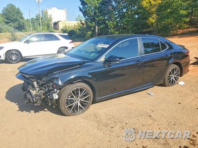 2024 TOYOTA CAMRY SE 4T1G11AK5RU873245 - główne zdjęcie licytacji z USA - miniatura