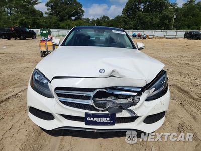 Piąte zdjęcie samochodu w środku: 2016 MERCEDES-BENZ C 300 4MATIC VIN:55SWF4KB7GU145870 - miniatura