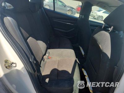 Zdjęcie 10 z 12 samochodu: 2022 MAZDA 3 VIN:3MZBPAAL9NM303072 - miniatura