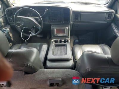Zdjęcie 8 z 12 samochodu: 2004 GMC SIERRA K2500 HEAVY DUTY VIN:1GTHK23294F213375 - miniatura