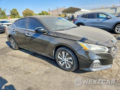 Czwarte zdjęcie samochodu z boku: 2019 NISSAN ALTIMA S VIN:1N4BL4BV6KC243819 - miniatura