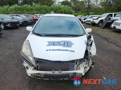 Piąte zdjęcie samochodu w środku: 2012 HONDA FIT SPORT VIN:JHMGE8H52CC008102 - miniatura