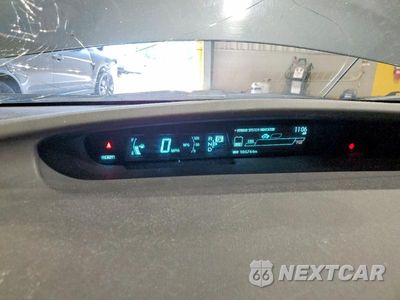 Zdjęcie 9 z 13 samochodu: 2014 TOYOTA PRIUS THREE VIN:JTDKN3DU6E1821744 - miniatura