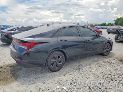 Trzecie zdjęcie samochodu z tyłu: 2022 HYUNDAI ELANTRA SEL VIN:5NPLS4AG0NH059022 - miniatura