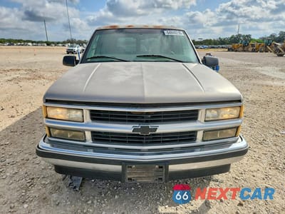 Piąte zdjęcie samochodu w środku: 1999 CHEVROLET TAHOE C1500 VIN:1GNEC13R4XJ435872 - miniatura