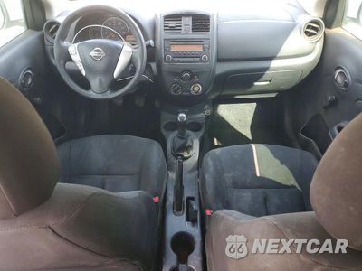 Zdjęcie 8 z 12 samochodu: 2018 NISSAN VERSA S VIN:3N1CN7AP5JL802568 - miniatura