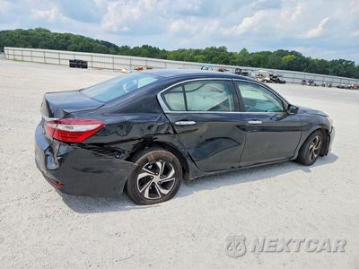 Trzecie zdjęcie samochodu z tyłu: 2017 HONDA ACCORD LX VIN:1HGCR2F36HA234022 - miniatura