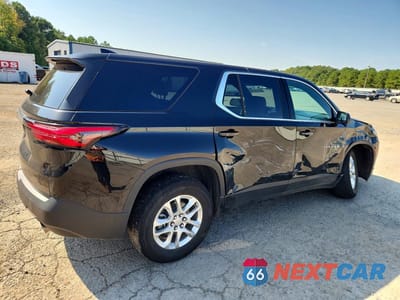 Trzecie zdjęcie samochodu z tyłu: 2023 CHEVROLET TRAVERSE LS VIN:1GNERFKW2PJ279852 - miniatura