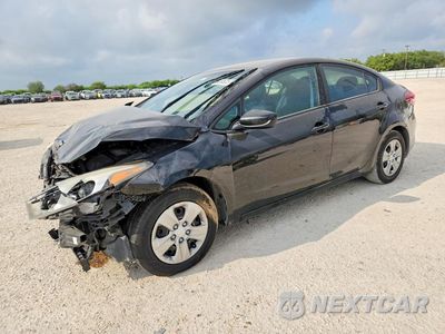 2017 KIA FORTE LX 3KPFK4A75HE010579 - główne zdjęcie licytacji z USA - miniatura