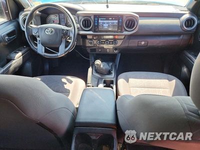 Zdjęcie 8 z 12 samochodu: 2016 TOYOTA TACOMA TRD SPORT VIN:5TFCZ5AN8GX037857 - miniatura