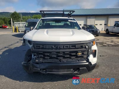 Piąte zdjęcie samochodu w środku: 2025 CHEVROLET SILVERADO K1500 VIN:3GCNKAEK9SG358048 - miniatura