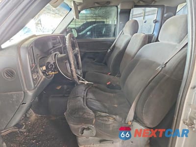 Zdjęcie 7 z 12 samochodu: 2002 CHEVROLET SILVERADO K1500 VIN:1GCEK19V32E267370 - miniatura