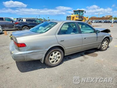 Trzecie zdjęcie samochodu z tyłu: 1999 TOYOTA CAMRY LE V6 VIN:JT2BF22K8X0156372 - miniatura