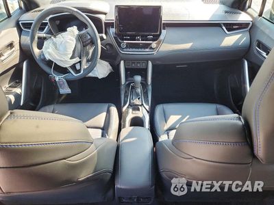 Zdjęcie 8 z 14 samochodu: 2025 TOYOTA COROLLA CROSS HYBRID XSE VIN:7MUFBABG5SV064674 - miniatura