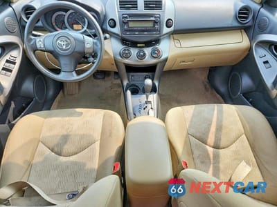 Zdjęcie 8 z 14 samochodu: 2012 TOYOTA RAV4 BASE VIN:2T3BF4DV6CW266675 - miniatura