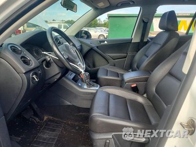 Zdjęcie 7 z 14 samochodu: 2015 VOLKSWAGEN TIGUAN S VIN:WVGBV7AX7FW583943 - miniatura